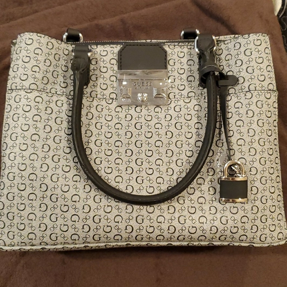 guess purse